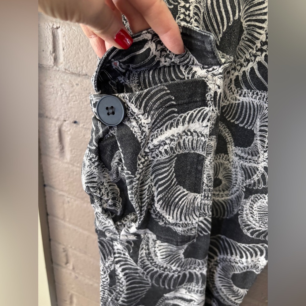 Blackmilk Snake print cargo jogger jeans 18 ( runs small) - Picture 6 of 12